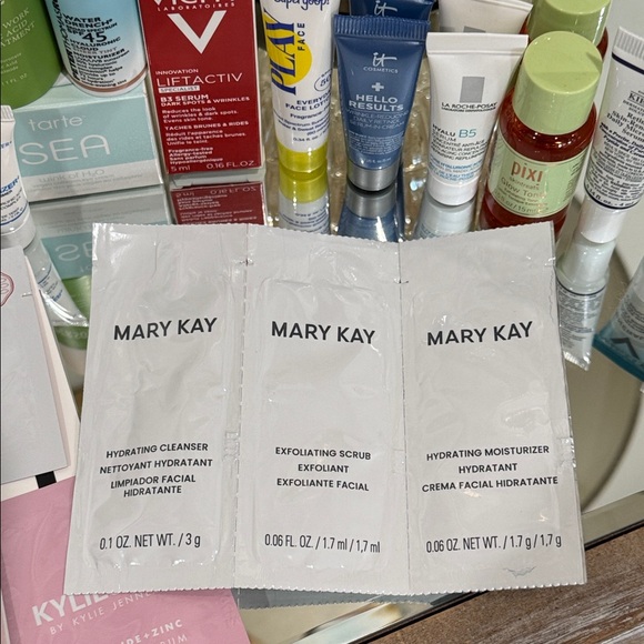 NEW Luxury Skincare Bundle 40 Items Cleanser Serum SPF Moisturizer Eye Toner - Picture 13 of 13